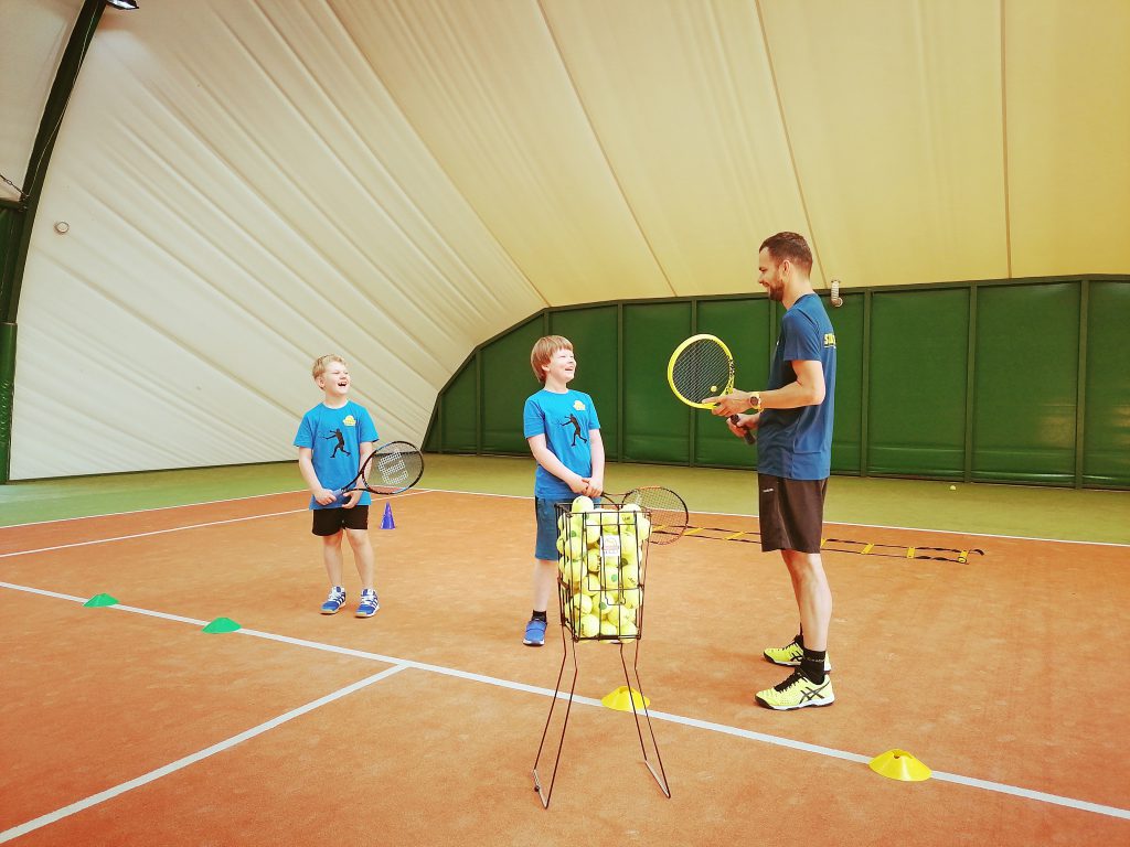 zajęcia grupowe z tenisa ziemnego w Warszawie i w Serocku